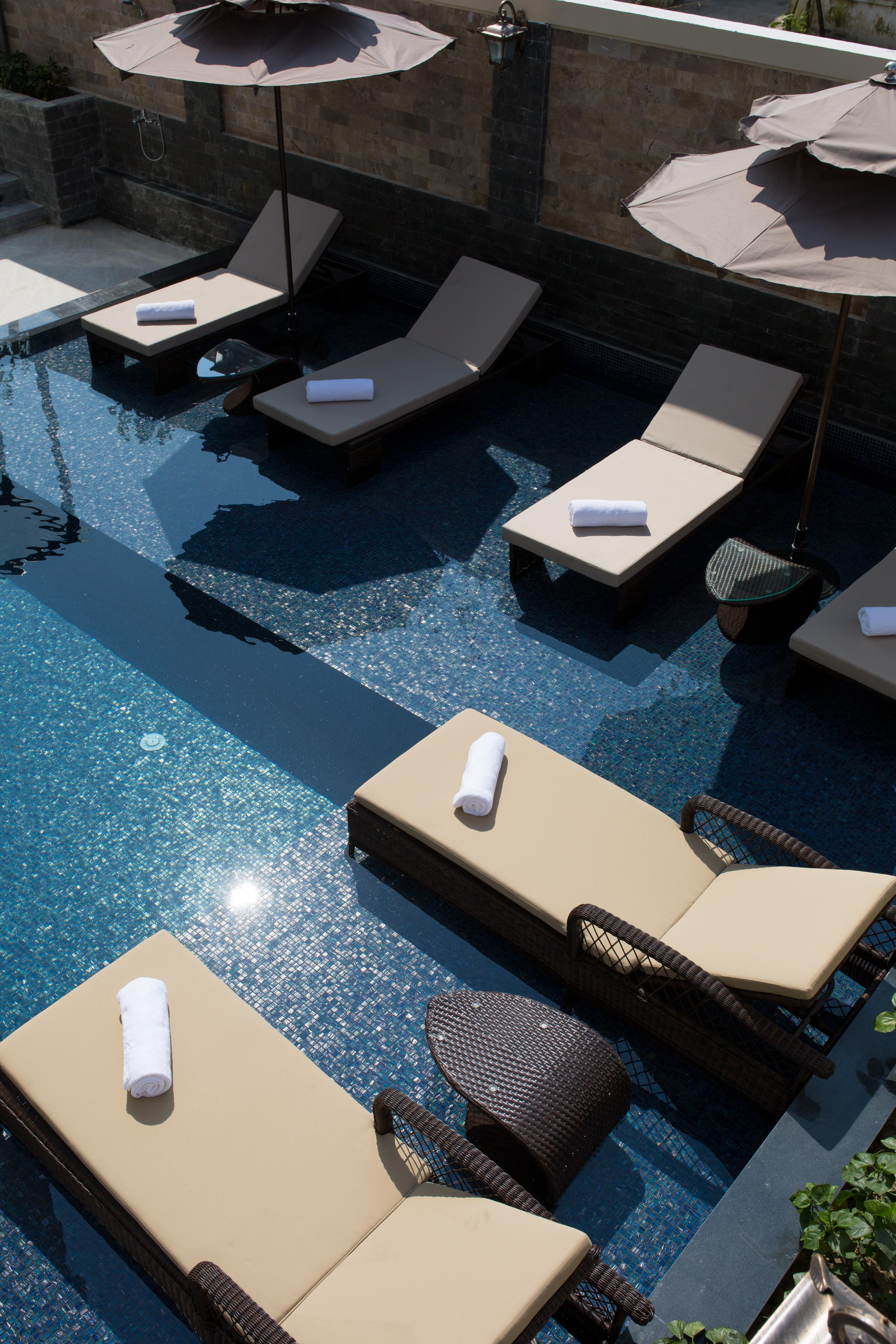 Royal Riverside Hoi An Hotel & Spa Экстерьер фото