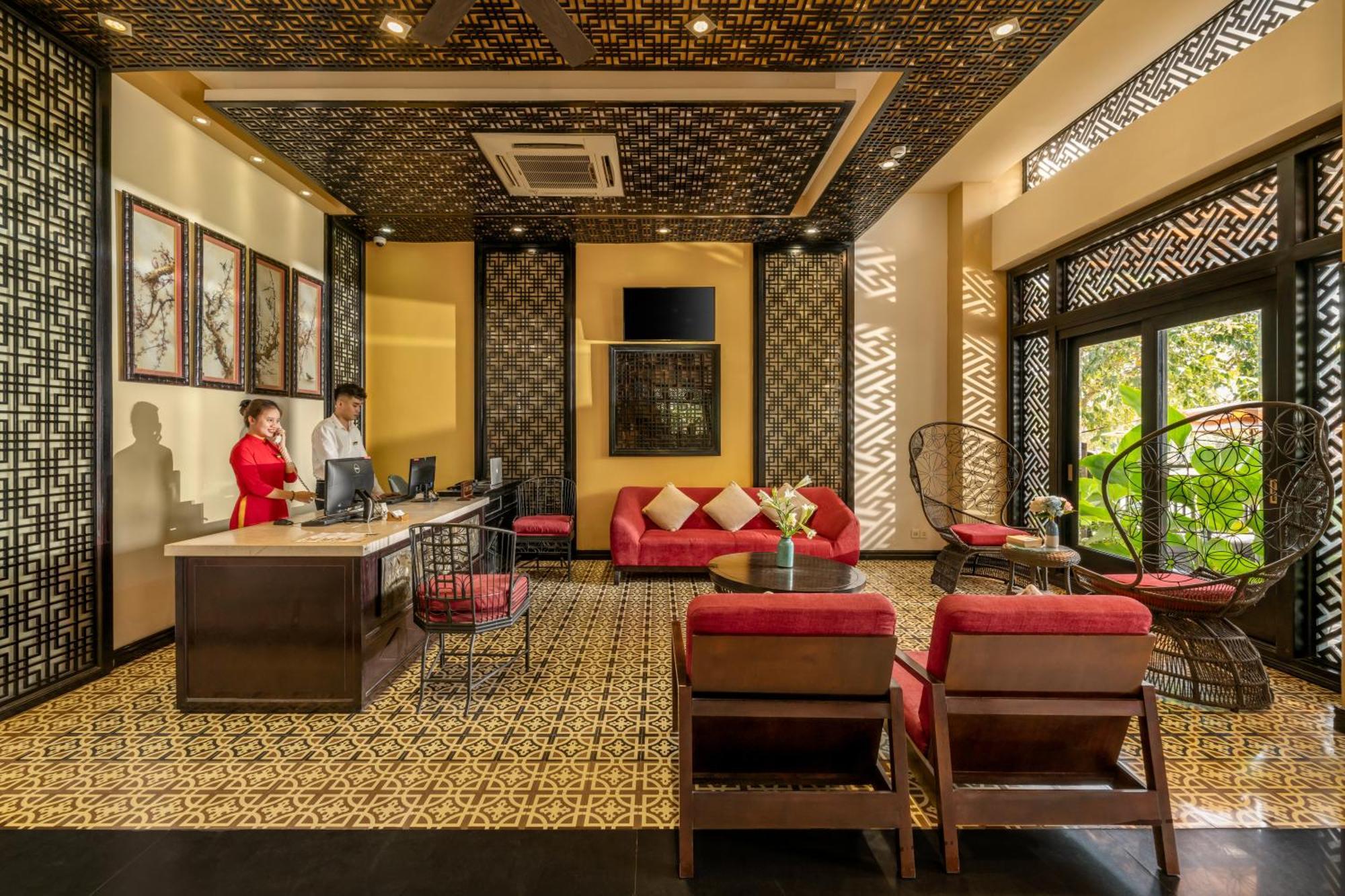 Royal Riverside Hoi An Hotel & Spa Экстерьер фото
